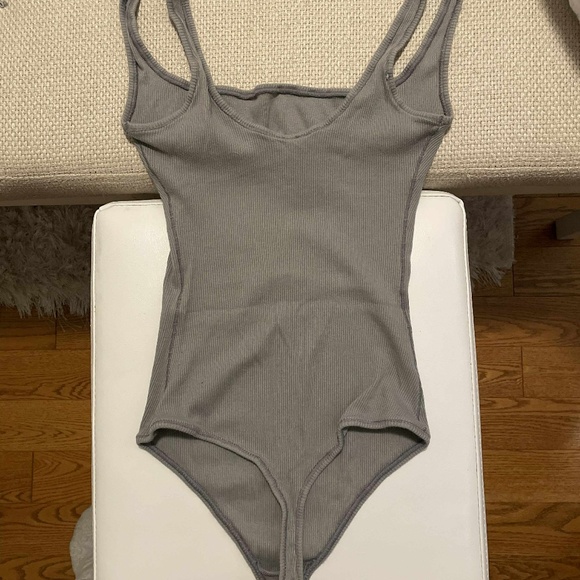 SKIMS Cotton Ribbed Bodysuit - Picture 2 of 6